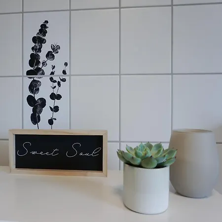 Schoene Mit Terrasse & Blick Ins Gruene *