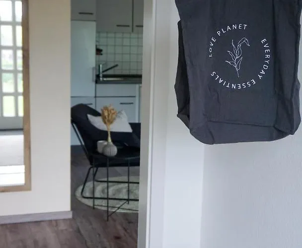 Schoene Mit Terrasse & Blick Ins Gruene